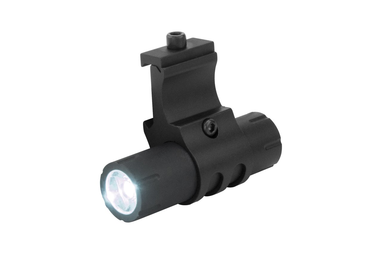 Does the flashlight have a spring in front and behind the battery to deal with recoil?
